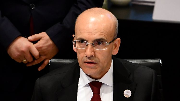 Mehmet Simsek ist türkischer Finanzminister und Vize-Premier.