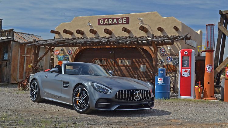 Ob man es glaubt oder nicht, aber der Mercedes-AMG GT C Roadster macht in Arizona eine wirklich gute Figur.