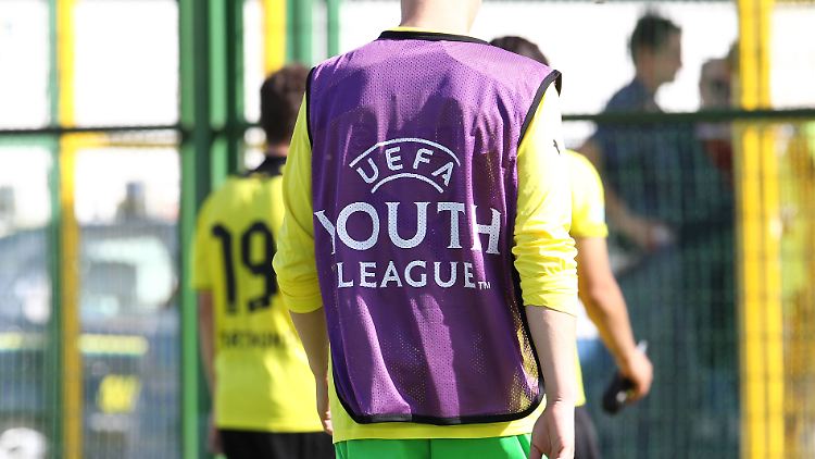 Für die Uefa Youth League ist die U19-Mannschaft von Borussia Dortmund automatisch qualifiziert, doch Erfolge feiern sie - wie auch die anderen deutschen Teams - nicht.