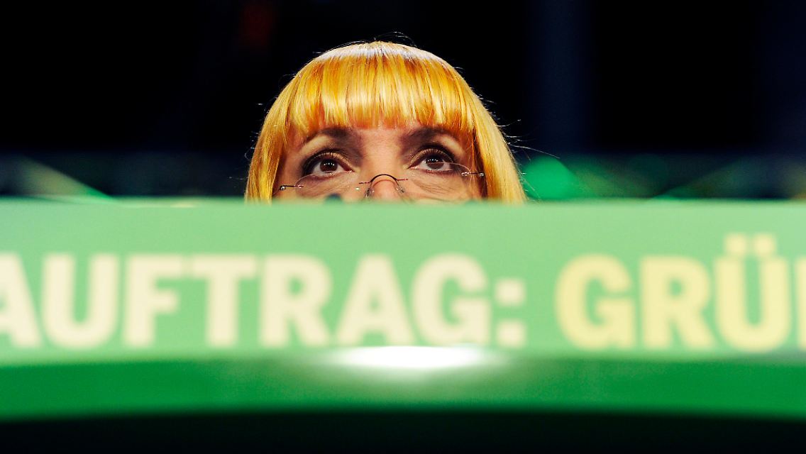 Parteichefin Roth sitzt künftig entgen den eigenen Überzeugungen nicht mehr im Kuratorium der Bewerbergesellschaft für die Olympischen Spiele.