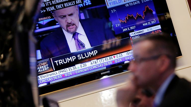 Ein Händler an der New Yorker Börse Mitte der Woche, als die Trump-Party eine Pause eingelegt hat.