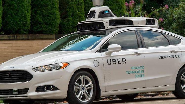 Uber ließ die Testwagen zuletzt ausschließlich von Menschen gesteuert wieder durch Pittsburgh fahren.