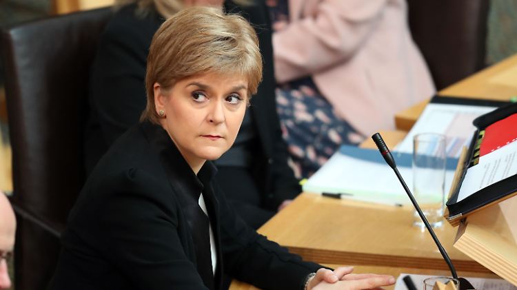 Sturgeon lehnt den harten Brexit-Kurs der britischen Regierung ab.