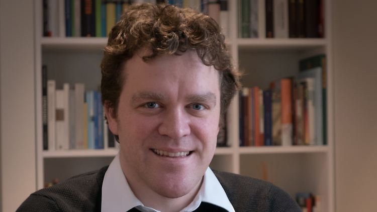 Dr. Florian Hartleb ist Politikwissenschaftler und Publizist. Zuletzt erschien sein Buch "Die Stunde der Populisten".