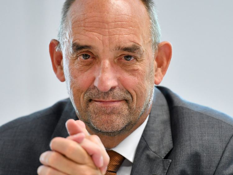 Eine Theorie für den Rausschmiss: Holsboer bildete kein ausreichendes Gegengewicht zu BA-Chef Detlef Scheele, einem Sozialdemokraten.