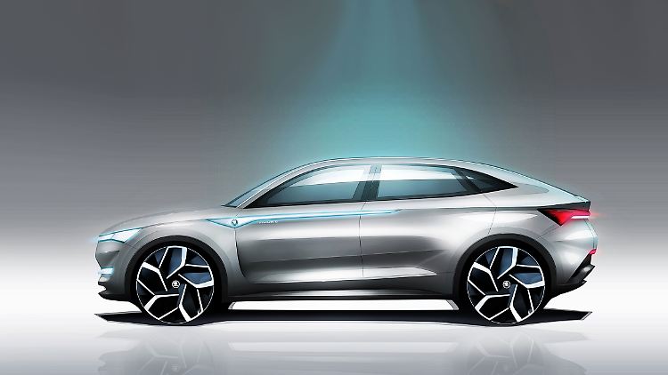 In der Silhouette zeigt sich der Skoda Vision E als waschechtes SUV-Coupé.