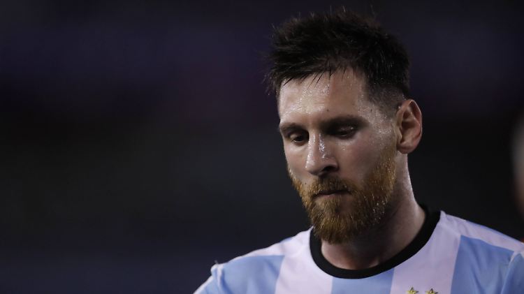 Lionel Messi droht mit Argentinien an der WM-Qualifikation zu scheitern.
