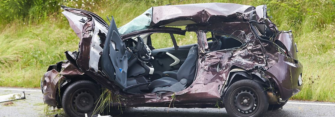 Die Entsorgung eines Autos - etwa nach einem Unfall - ist in Deutschland komplizierter als in Tschechien.