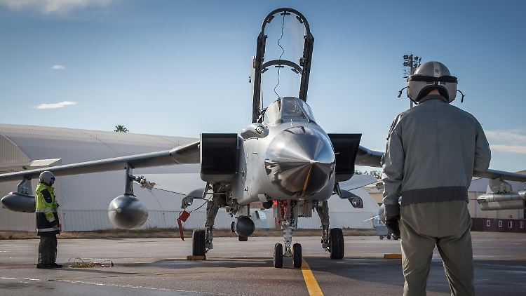 Die Bundeswehr fliegt ihre Aufklärungseinsätze gegen den IS in Zukunft von Jordanien aus.
