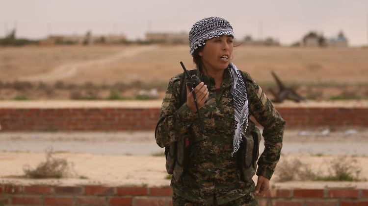 Bei der Befreiung Rakkas vom IS unterstützen die USA die kurdische YPG-Miliz.