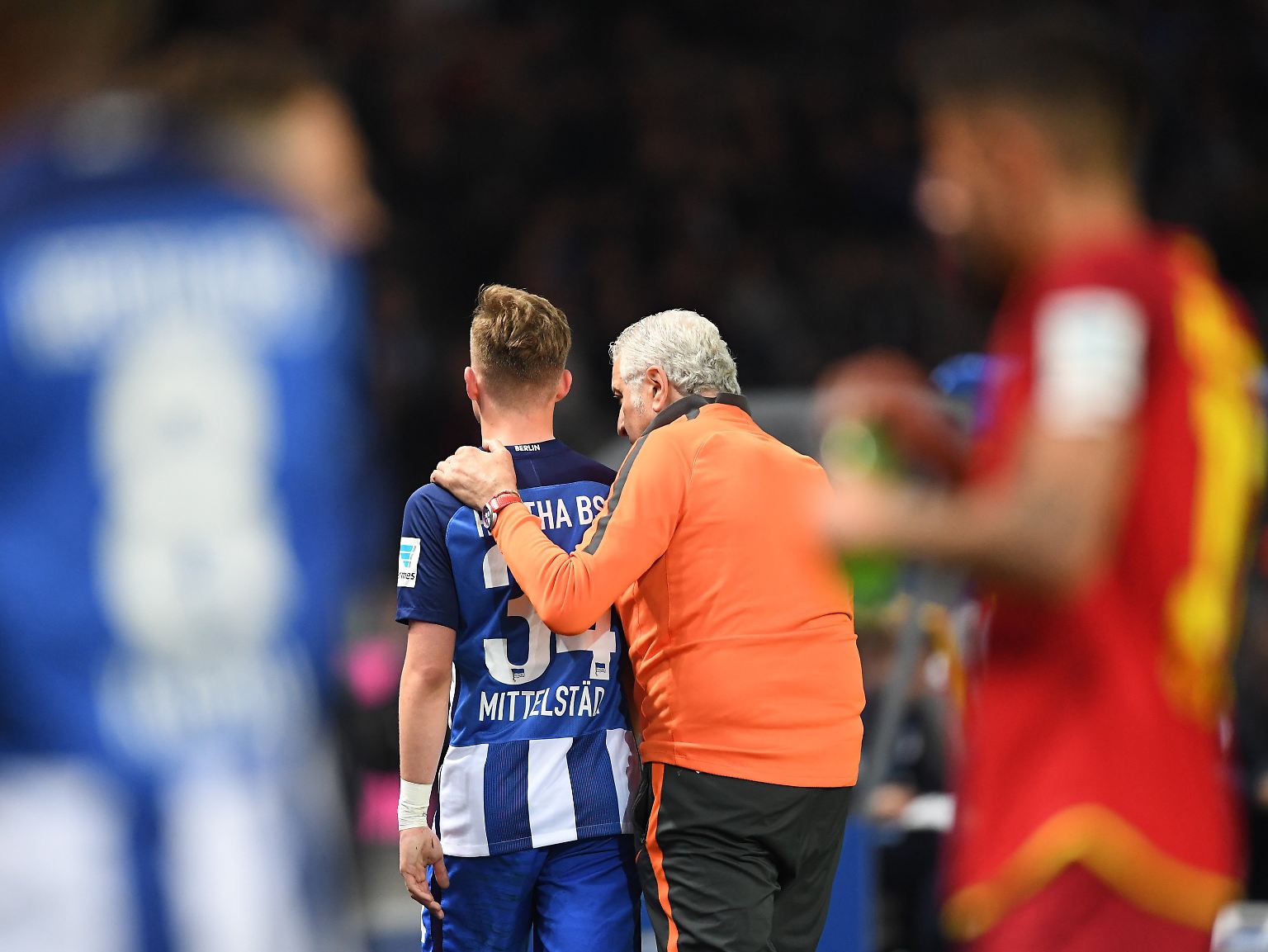 Beginnen wir mit einen bisschen Trost. Für die Hertha aus Berlin. Die hat nämlich zum Auftakt des 26. Spieltags der Fußball-Bundesliga verloren.