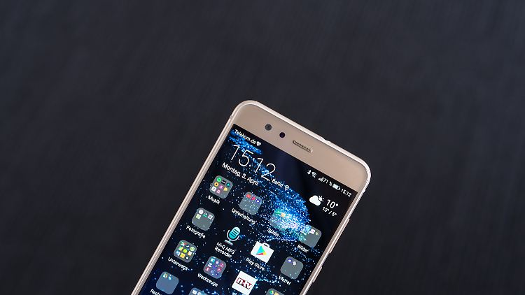 Das Huawei P10 Lite ist ein gutes Beispiel dafür, dass man für ein gutes Smartphone nicht mehr als 250 Euro ausgeben muss.