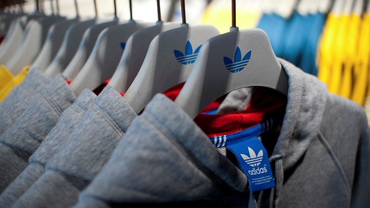 Adidas will den Online-Umsatz massiv erhöhen.
