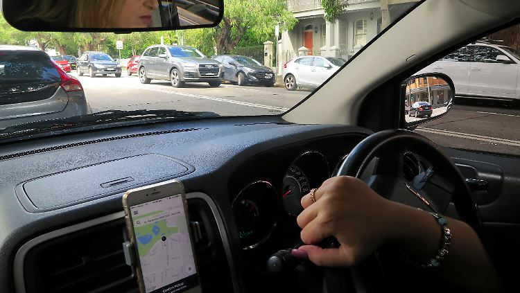Uber-Fahrer klagen über Niedriglöhne und Psycho-Terror.
