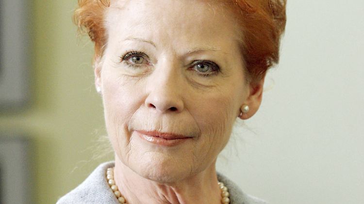 Bekannt und beliebt: Renate Schroeter, hier bei einem Fototermin zur TV-Serie "Der letzte Zeuge" (2006).