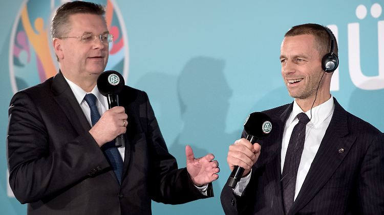 Reinhard Grindel (l.) ist in den Machtzirkel um Uefa-Präsident Aleksander Ceferin gewählt worden.