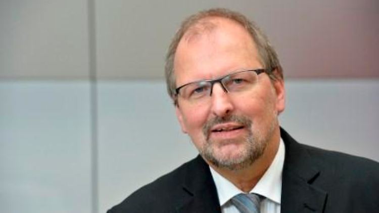 Heinz-Peter Meidinger ist Vorsitzender des Deutschen Philologenverbandes und Oberstudiendirektor in Deggendorf (Bayern).