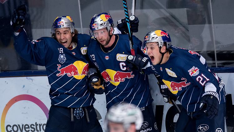 Weiter geht's: die Münchner Jon Matsumoto, Michael Wolf und Dominik Kahun.