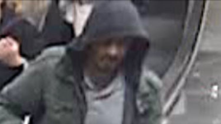Mit diesem Bild sucht Schwedens Polizei nach dem mutmaßlichen Attentäter.