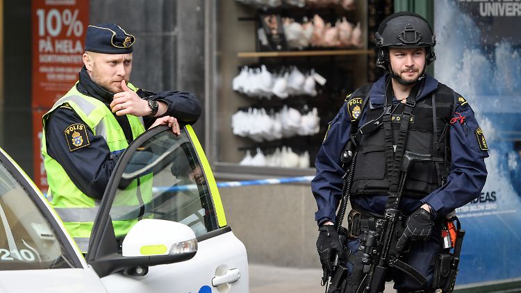In Stockholm ist die Polizeipräsenz hoch, Nachahmtertaten sollen verhindert werden.