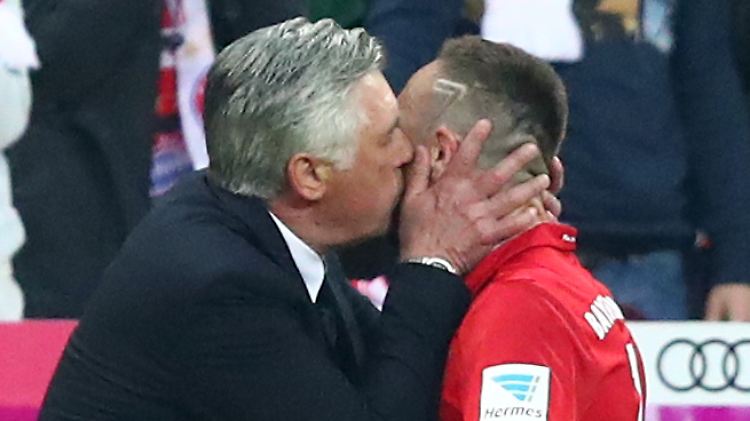 Bayern-Trainer Carlo Ancelotti weiß anscheinend, wie er mit seinen Stars umgehen muss.
