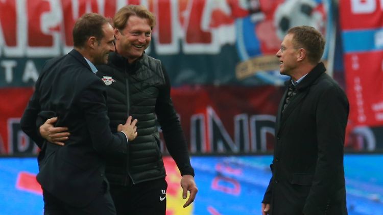 Der Umbruch geht weiter: Oliver Mintzlaff (l.) arbeitet jetzt nur noch für RB Leipzig - und mit Trainer Ralph Hasenhüttl sowie Sportdirektor Ralf Rangnick.