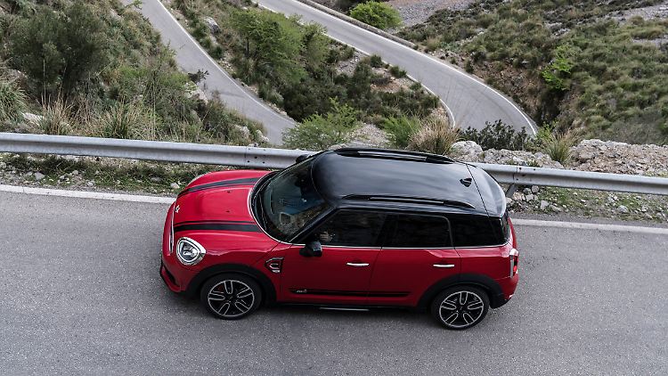 Auch mit den Mini JCW Countryman kann man auf Kurvenjagd gehen.