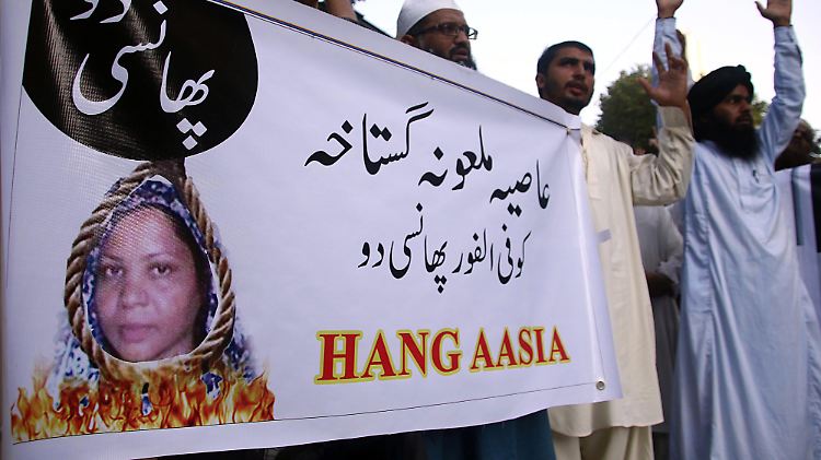 Radikale Islamisten fordern den Tod der Christin Asia Bibi.