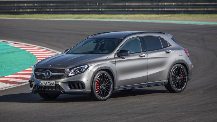 Mit der verschärften Variante des GLA, dem AMG 45 ist selbst der Rundkurs kein Problem.