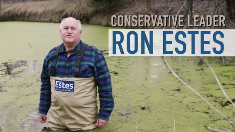 Kandidat im grünen Tümpel: der Republikaner Ron Estes.