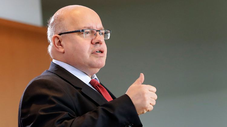 Zwei Aufgaben gleichzeitig? Das werde er aushalten, versichert Peter Altmaier.