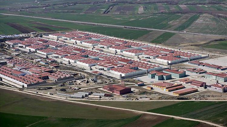 Viele politische Gefangene sitzen im Justiz- und Gefängniskomplex von Silivri ein. 