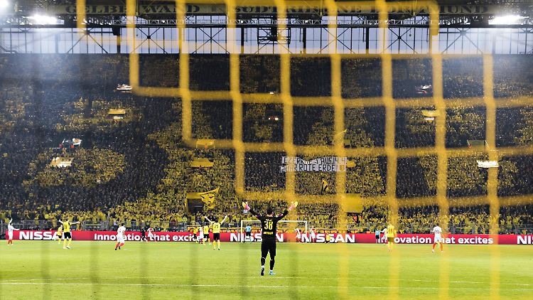 Blick auf die Südtribüne im Dortmunder Stadion.