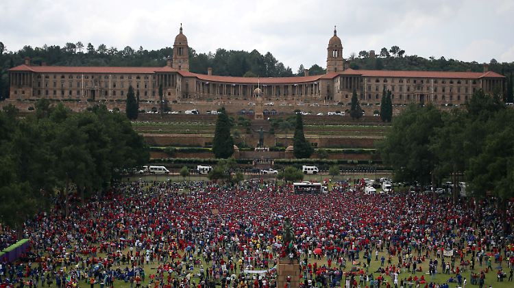 Die Demonstranten kamen vor den Union Buildings in Pretoria zusammen.