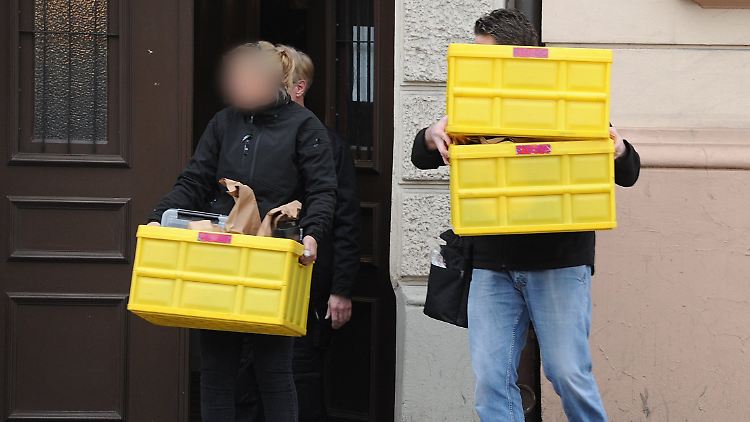 Kurz nach dem Anschlag auf den BVB geraten zwei Männer ins Visier der Ermittler. Einer von ihnen ist Abdul Beset A. Auch seine Wohnung wird durchsucht.