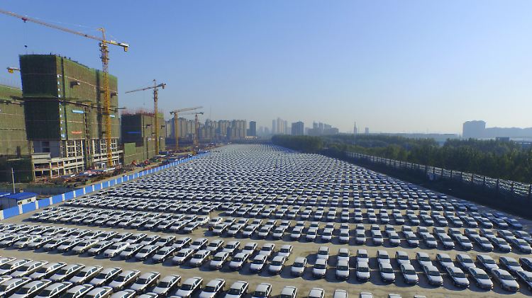 Neuwagen für den chinesischen Markt: In Changchun in der nordchinesischen Provinz Jilin stehen VW-Modelle bereit zur Auslieferung.
