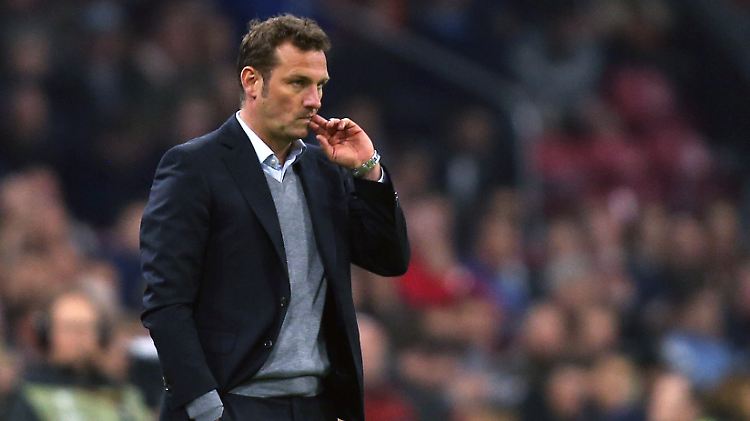 "Wir sind heute auf einen Gegner getroffen, der besser war", lautete die kurze, aber treffende Analyse von Schalke-Trainer Markus Weinzierl nach dem Spiel.