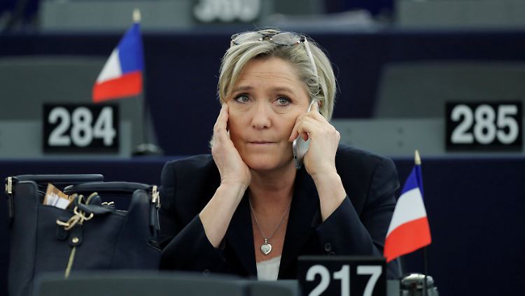 Marine Le Pen war einer richterlichen Einbestellung nicht nachgekommen.