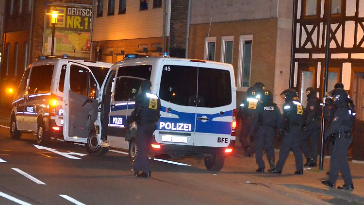 Einer der Gesuchten wurde in Hildesheim verhaftet.