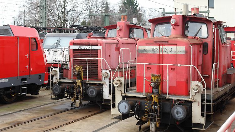 Noch lange nicht auf dem Abstellgleis: Mangels Oberleitungen auf vielen Strecken braucht die Bahn auf absehbare Zeit weiter Tausende Dieselloks.