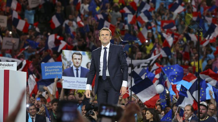 Auch Macron hat vom Chaos des Wahlkampfes profitiert. Sein Sieg ist jedoch keineswegs sicher.