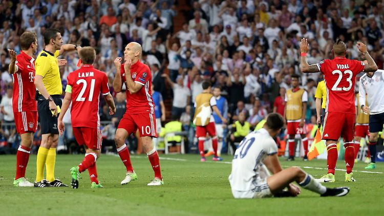 Die Bayern sind die geschlagenen. Gegen Real Madrid scheiden sie im Viertelfinale der Champions League aus.