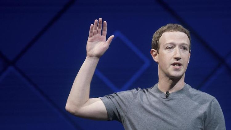 Facebook-Chef Zuckerberg: Alles spitze, wenn nur das maue Kundenwachstum nicht wäre ...