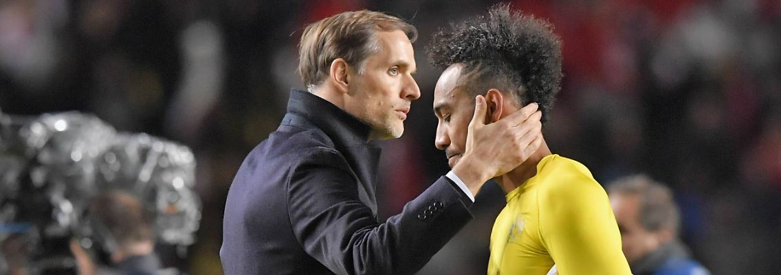 Frust nach dem Aus in der Champions League: Dortmunds Trainer Thomas Tuchel tröstet Pierre-Emerick Aubameyang.