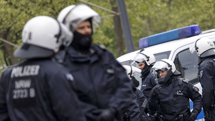 Die Polizei will hart durchgreifen, wenn es nötig sein sollte.