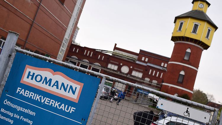 Der Konzern Theo Müller will Werke seiner Tochter Homann schließen - darunter auch diese Fabrik in Dissen.