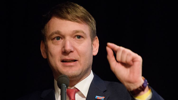 André Poggenburg kritisiert Frauke Petry, für isoliert in der AfD hält er sie aber nicht.