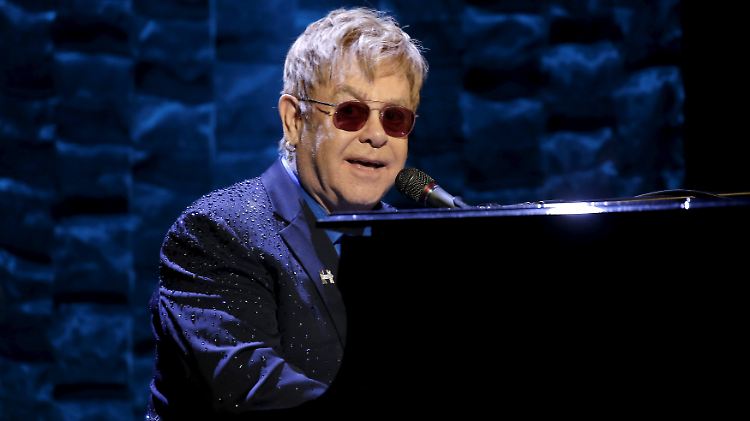 Befindet sich auf dem Weg der Genesung: Elton John.