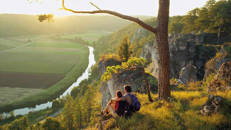 Der Altmühltal-Panoramaweg führt über 200 Kilometer von Gunzenhausen nach Kehlheim.