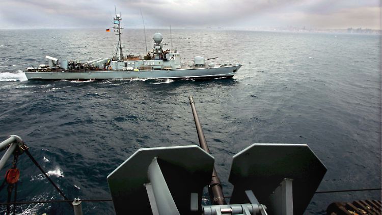 Das mittlerweile außer Dienst gestellte Patrouillenboot Frettchen der Bundesmarine würde mit 60 Metern Länge und seiner Hochseetauglichkeit wahrscheinlich ins Anforderungsprofil der Libyer passen.